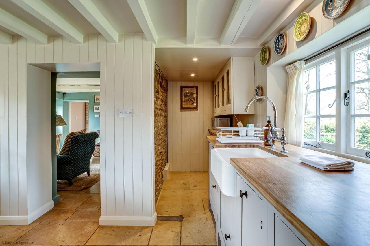 Church End Cottage Swerford Exterior photo